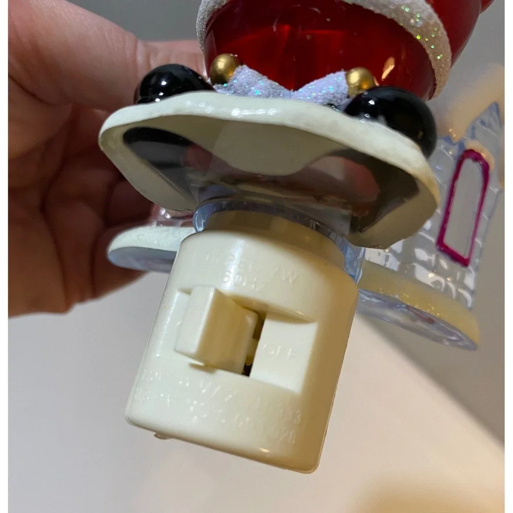 Santa‎ Claus Christmas Night Light Plug In Holiday Decor Glitter Snow Cottage